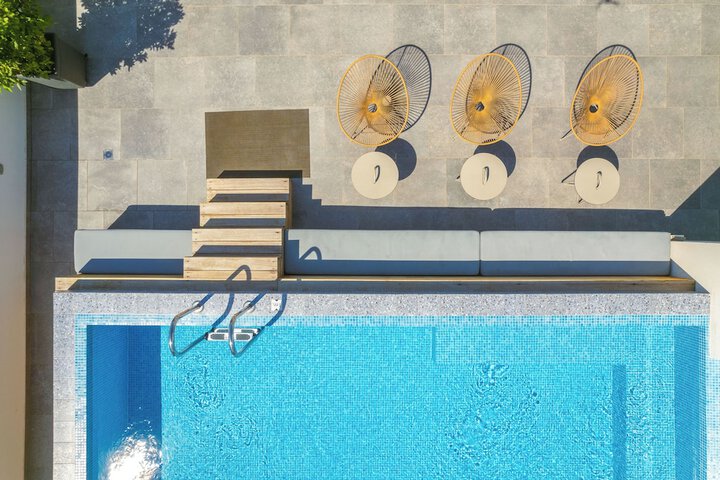 Pool 114 of 163