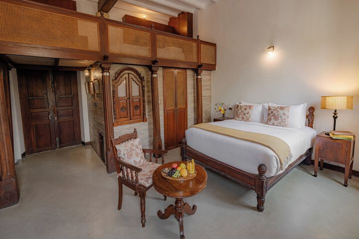 Room 40 of 72
