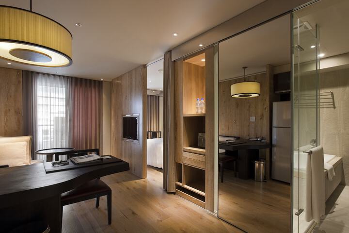 Room 21 of 44