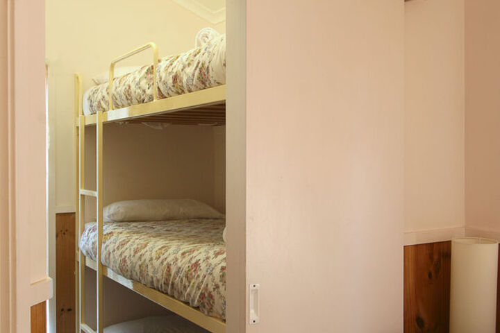Room 26 of 177