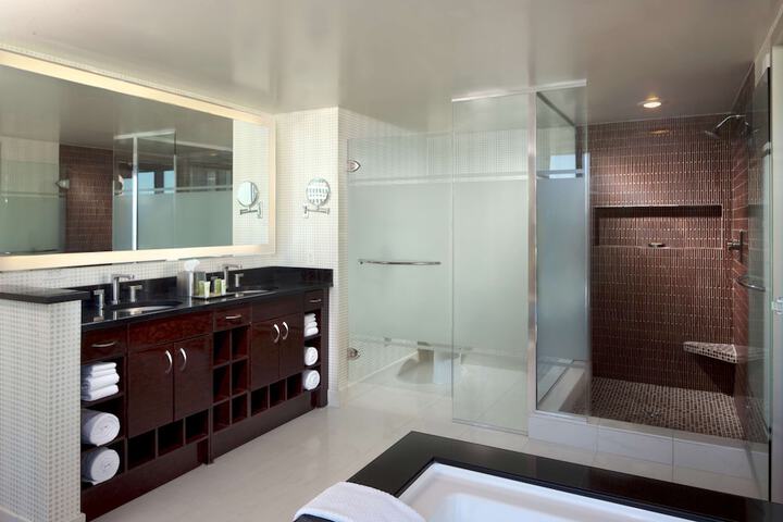 Bathroom shower