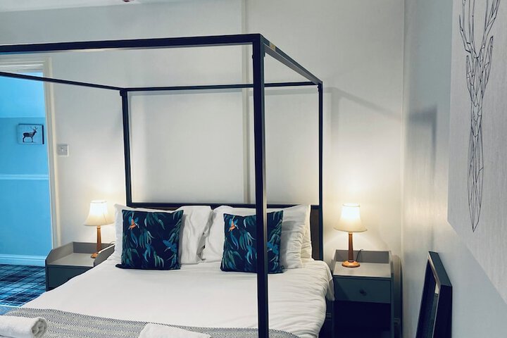 Room 30 of 79