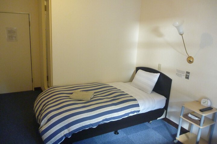 Room 19 of 66