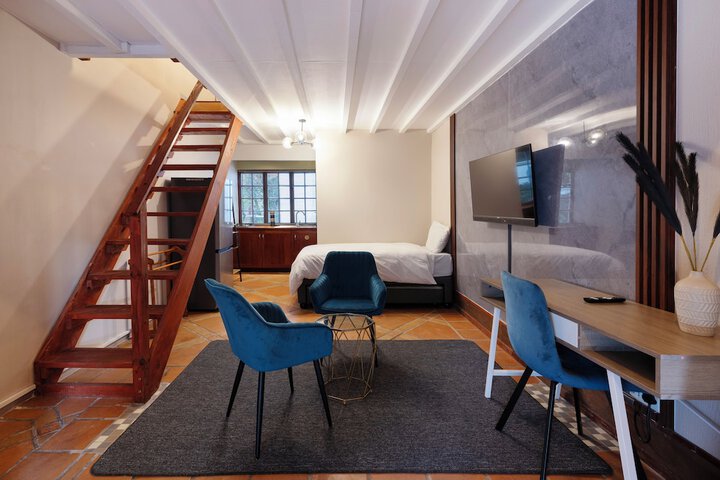 Room 14 of 82