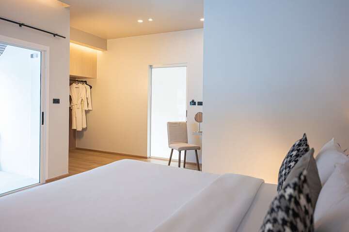 Room 12 of 155