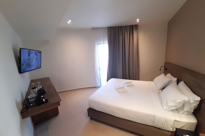 Room 19 of 53