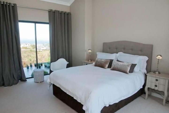 Room 2 of 19