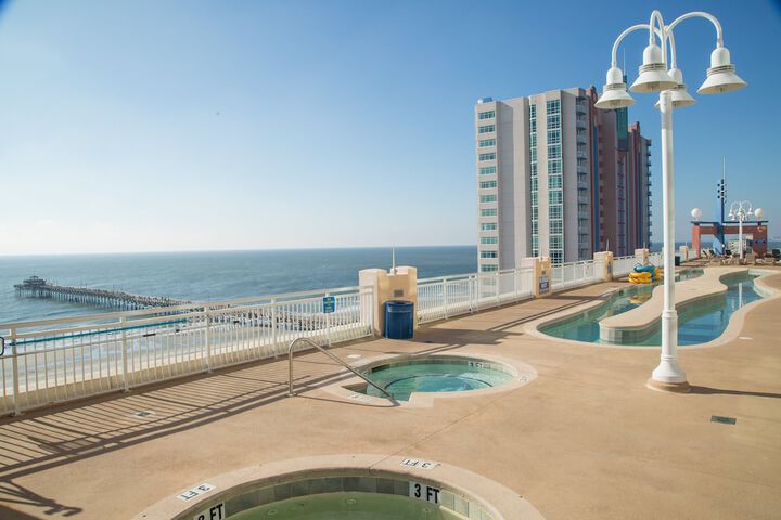 Rooftop pool