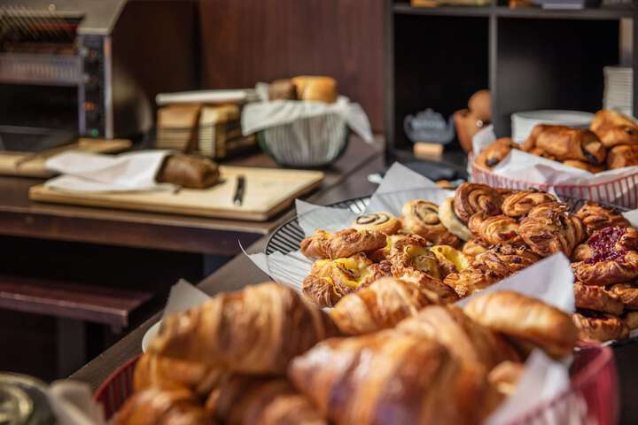 Breakfast/Coffee Service 83 of 118