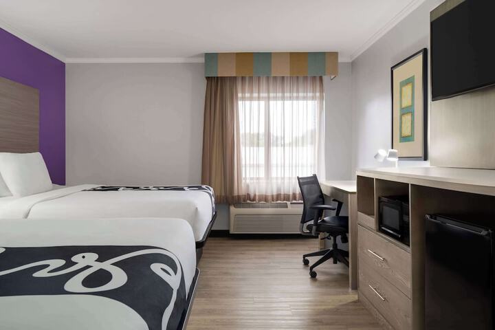 Room 9 of 31