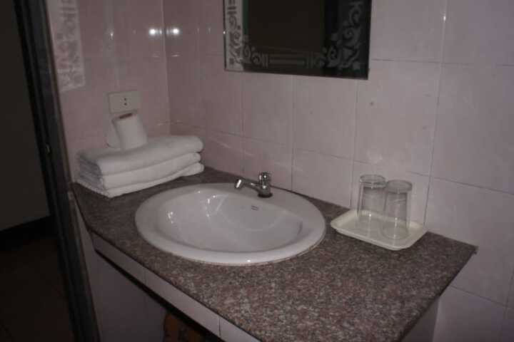 Room 15 of 26