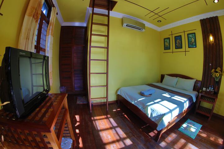 Room 8 of 69
