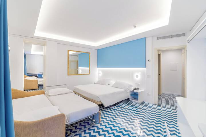 Room 51 of 171