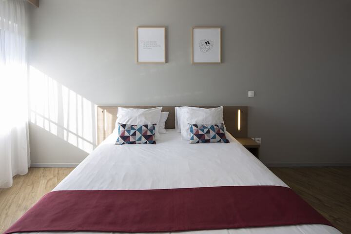 Room 8 of 24