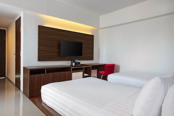 Room 15 of 53