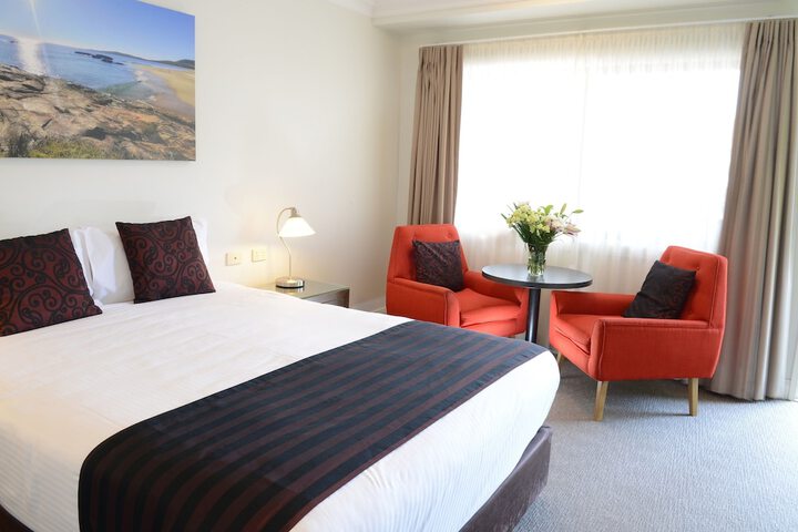 Room 10 of 68