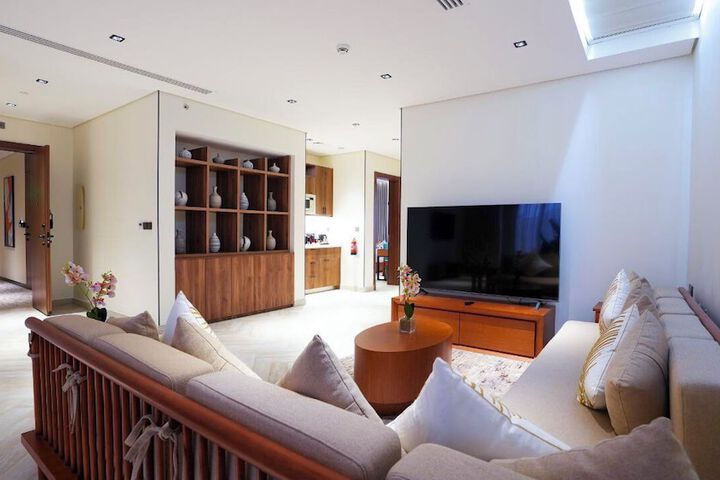 Room 3 of 40