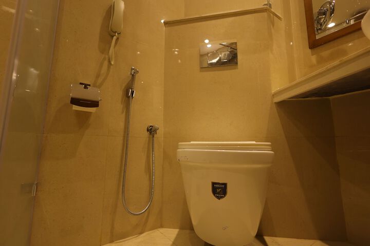 Room 54 of 85