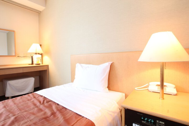 Room 9 of 22