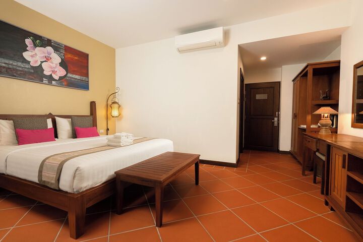 Room 25 of 123