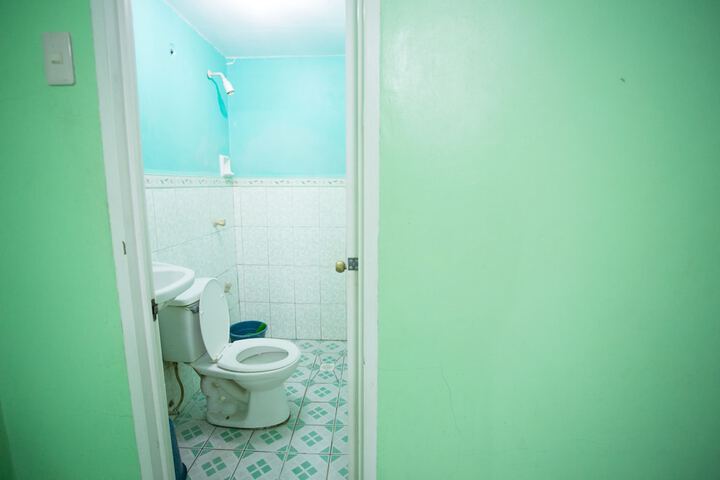 Room 24 of 33