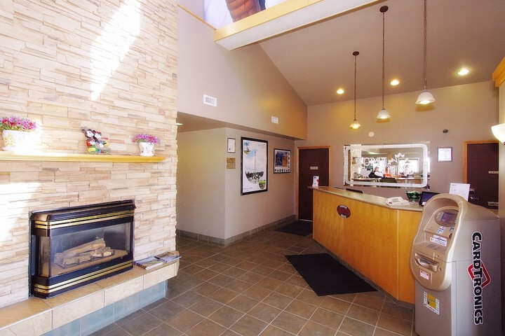 Best Maple Inn in Drayton Valley, AB