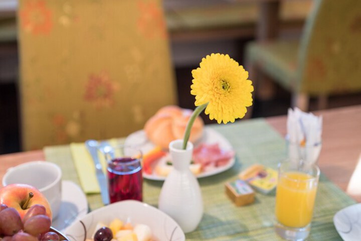 Breakfast/Coffee Service 10 of 52