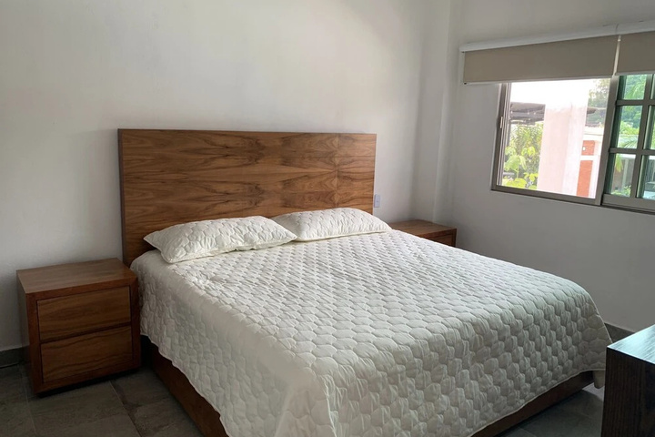 Room 2 of 13