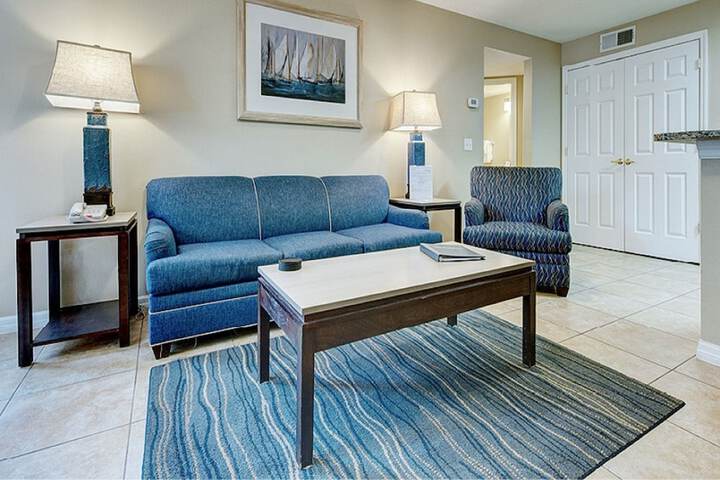 Villa Accessible King Size Bed (19 of 25)
