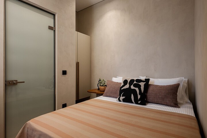 Room 22 of 72