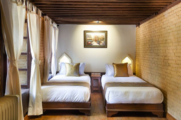 Room 4 of 52
