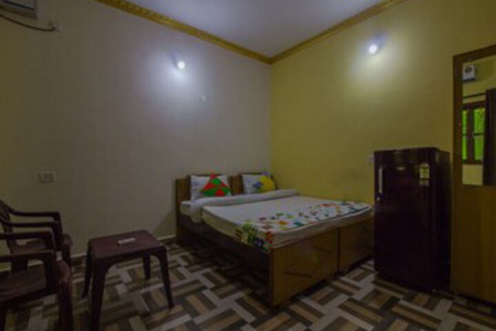 Room 11 of 23