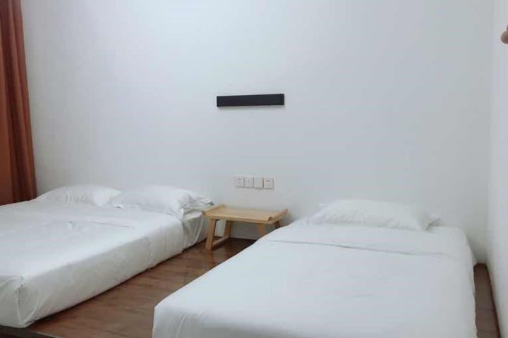 Room 37 of 41
