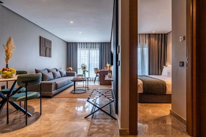 Room 9 of 15