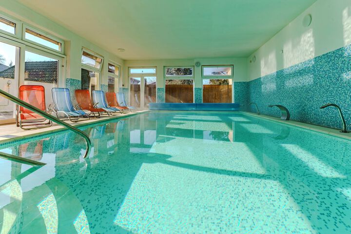 Pool 53 of 88