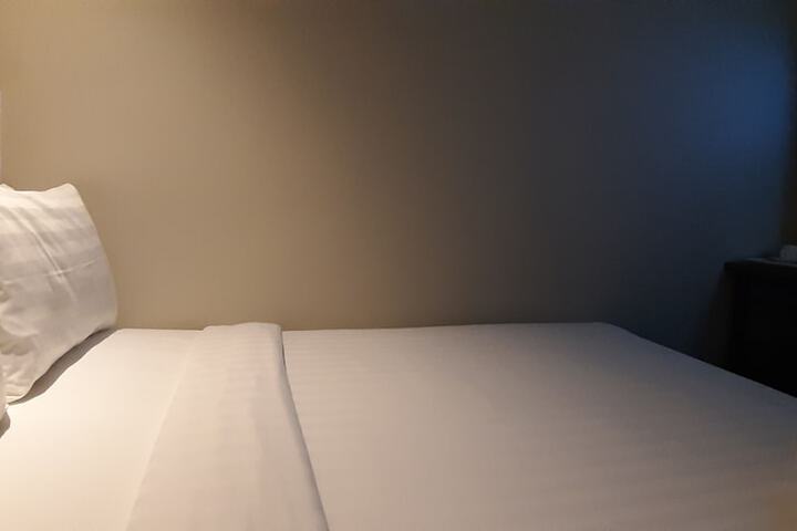 Room 35 of 138