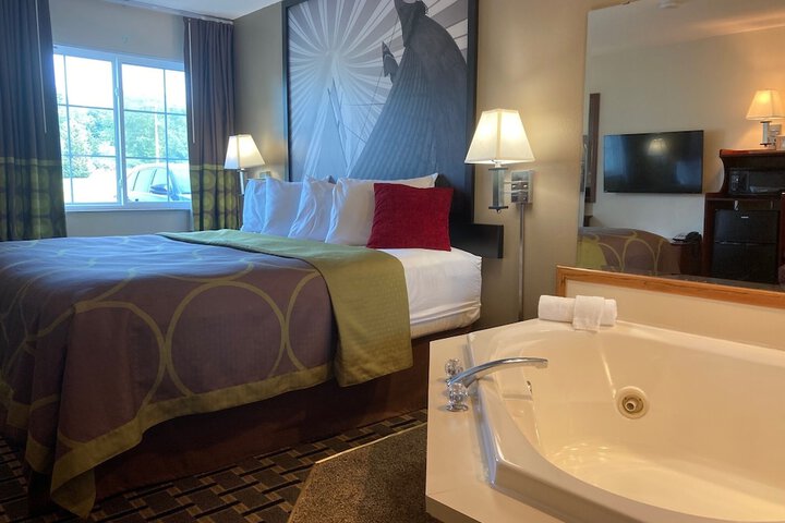 1 King Bed (7 of 13)