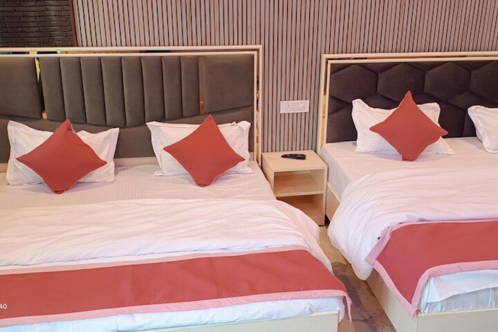 Room 6 of 20