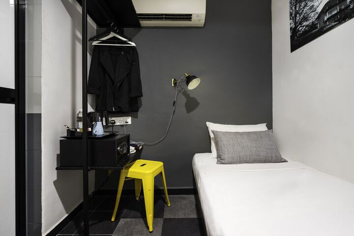 Room 26 of 37