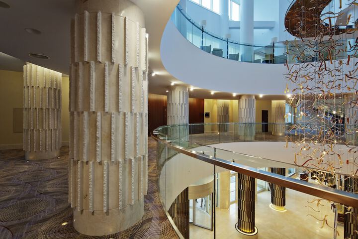 Ballroom/Hall 104 of 130