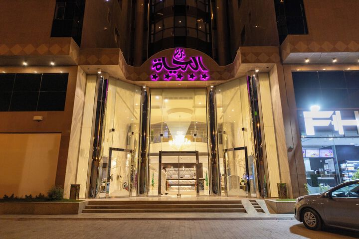 Hotel 100 of 114