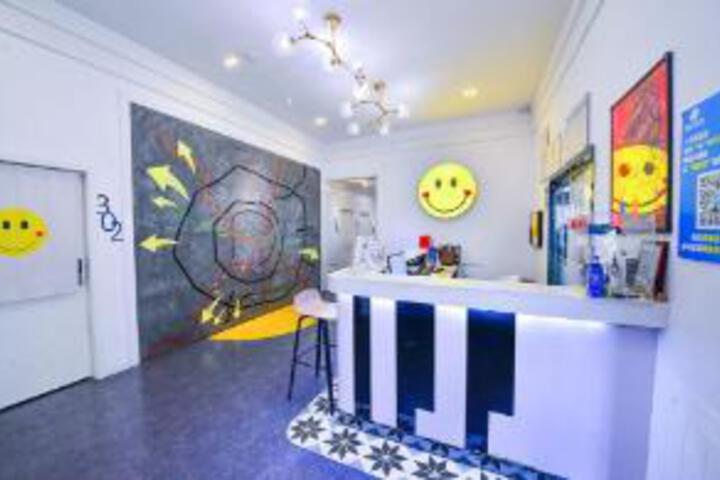 Smile Face Lane Long Time No See Yonth Hostle (Chengdu Wuhou Temple Commercial Area)