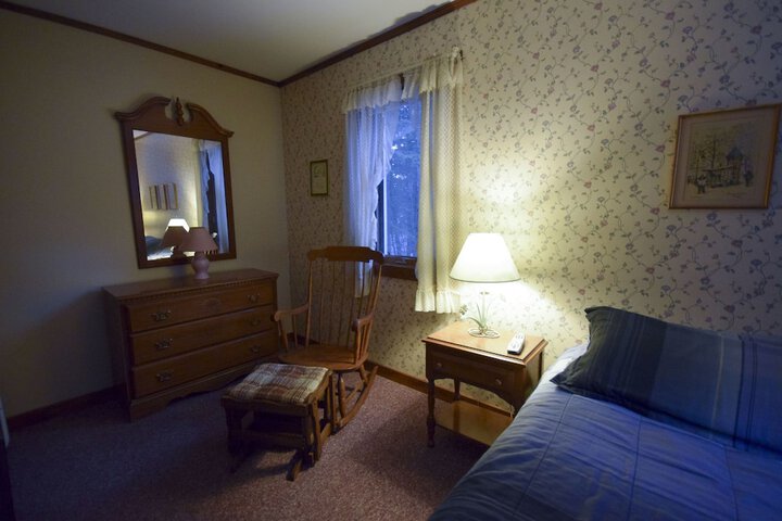 Room 4 of 46
