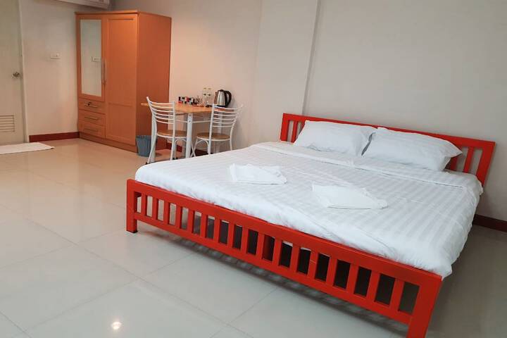 Room 14 of 34