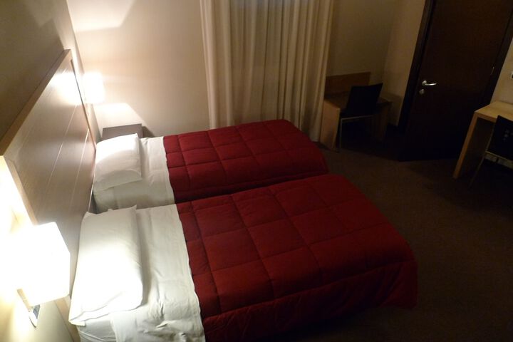 Room 12 of 60