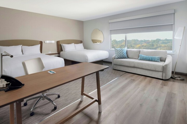 Room 50 of 100