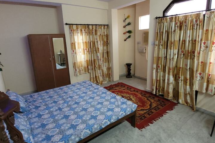 Room 3 of 22