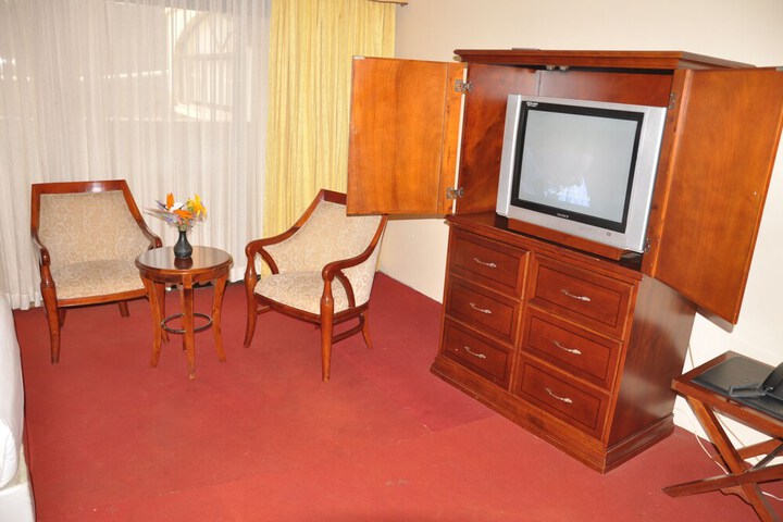 Room 6 of 23