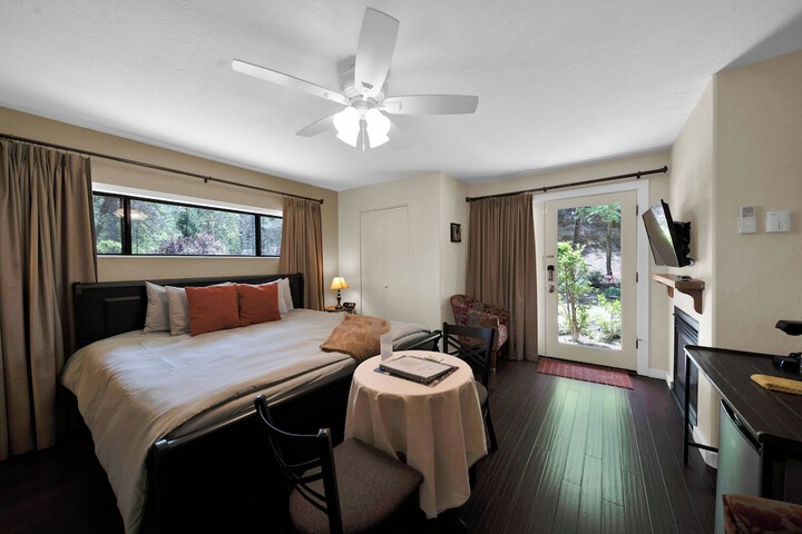Room 44 of 172