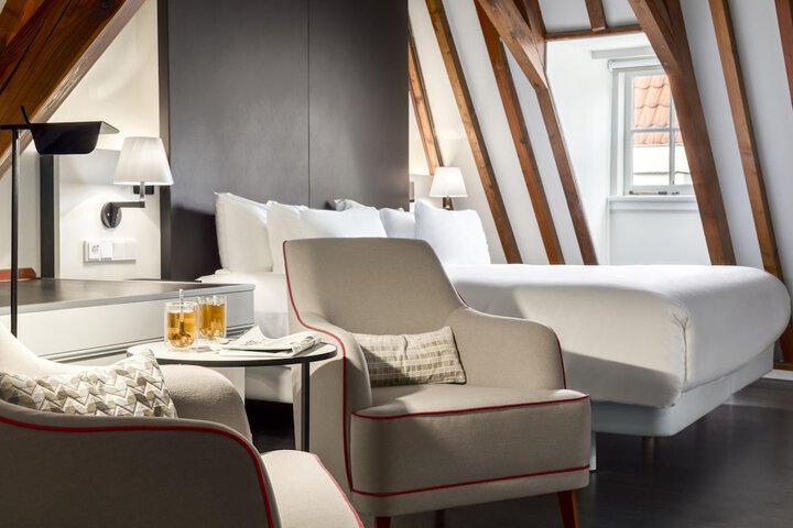 Room 45 of 90